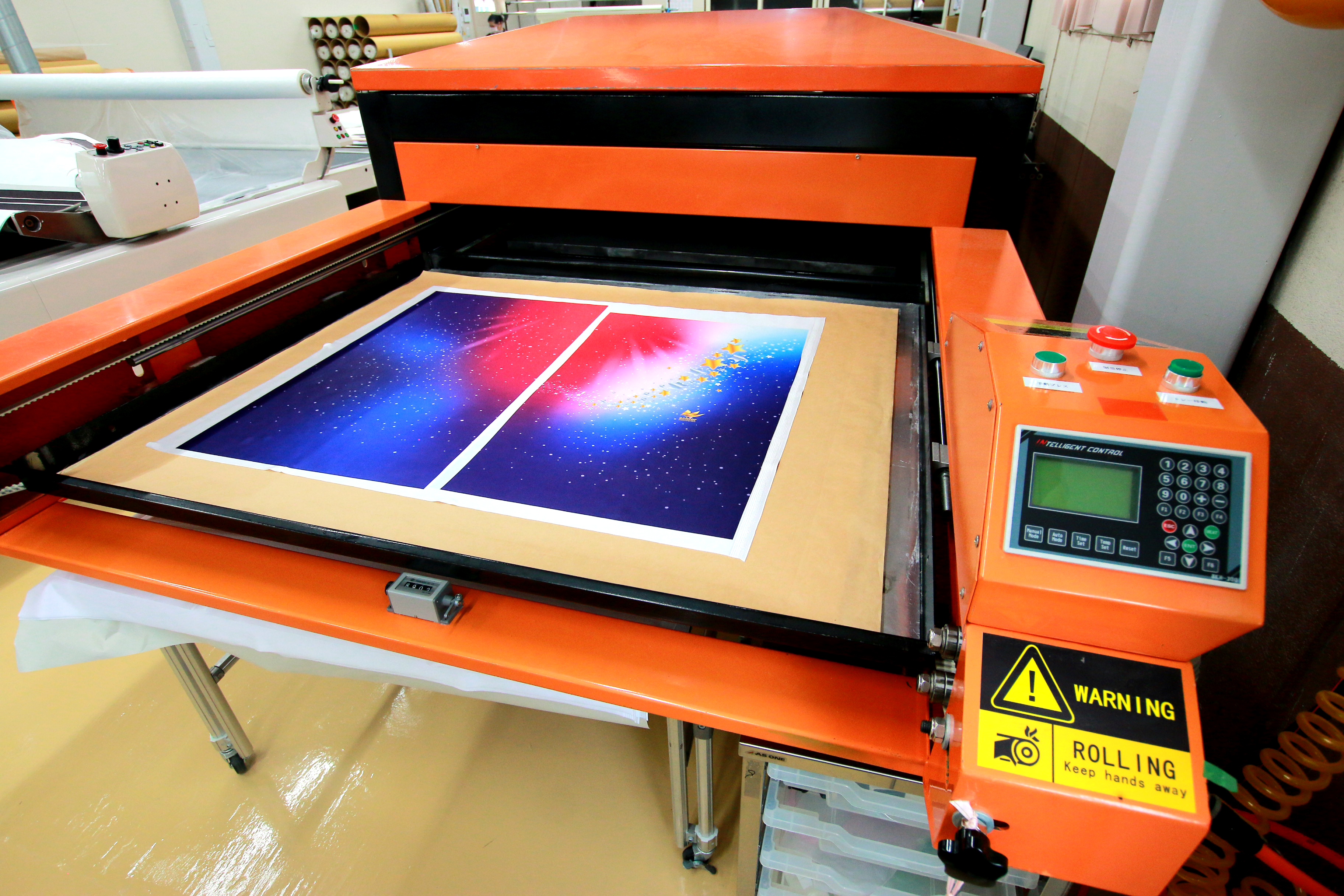 アパレル工場 - 縫製機械