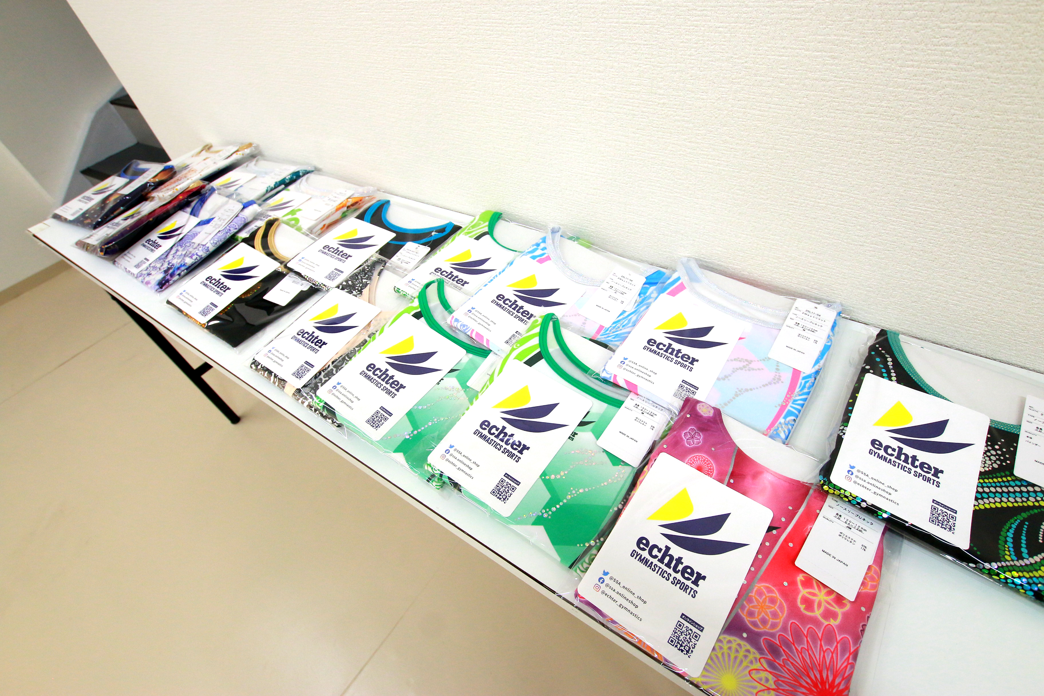 アパレル工場 - 縫製作業